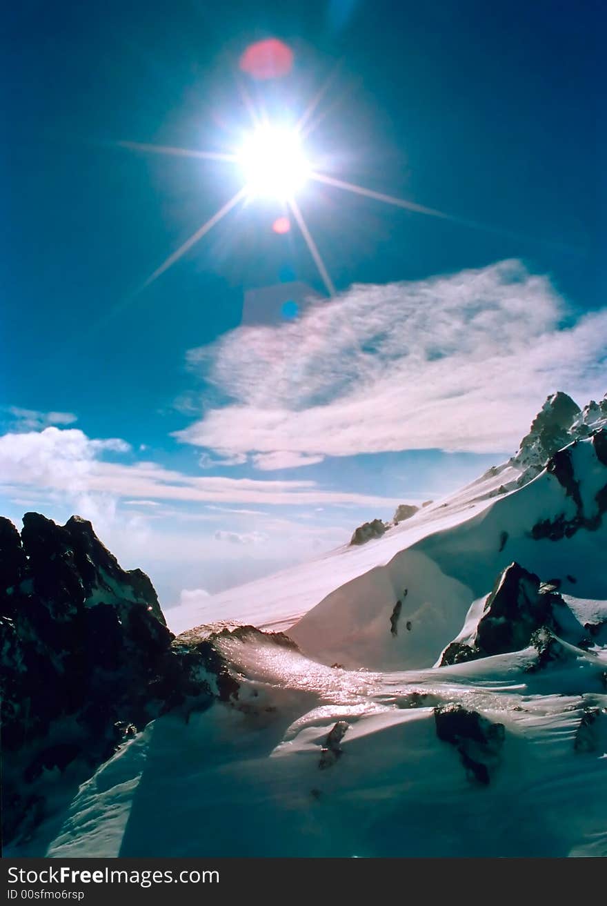 The sun in mountains