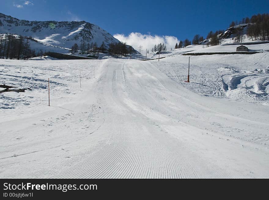 LaThuile, Snow, trees and slop