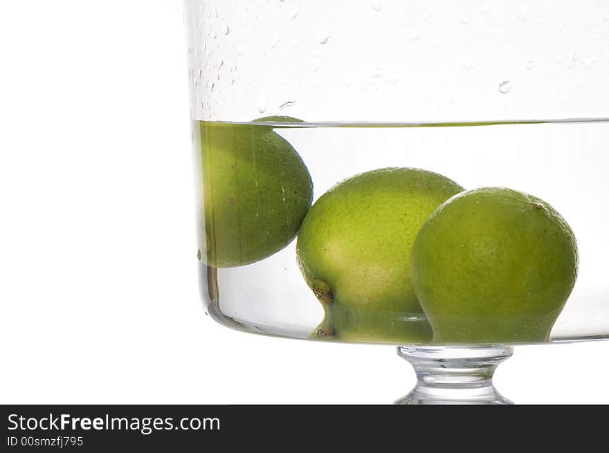 Fresh lemon splash into water