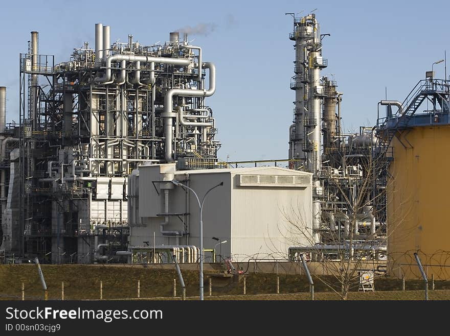 Refinery for the supply of energy also caused climate change