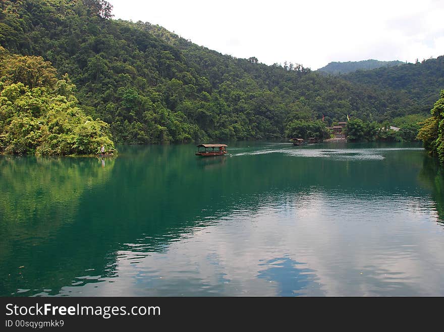 The hill  named by the lake and the lake is on the top of the hill( in Zhaoqing ,China). The hill  named by the lake and the lake is on the top of the hill( in Zhaoqing ,China)