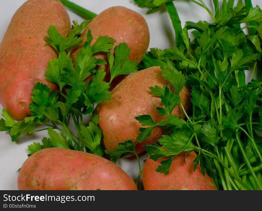 Some potatoes with dill and parsley