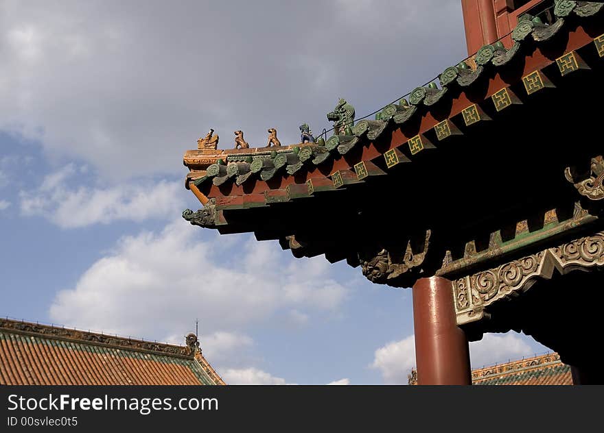 The Shenyang Imperial Palace, one of the two most intact imperial group-buildings ever existing in China, is located at Shenyang City, Liaoning Province. Covering an area of more than 60,000 square meters (about 71,760 square yards), the Shenyang Imperial Palace is one twelfth the size of the Forbidden City in Beijing. The palace consists of more than 300 rooms, formed around 20 courtyards.
Founded in 1624, the 380-year-old Shenyang Imperial Palace is one of the few ancient Chinese architectures to epitomize an ethnic culture, next to the Potala Palace in Lhasa, capital of the Tibet Autonomous Region. The palace can be divided into three sections-the eastern section, the middle section and the western section. Each section boasts of unique characteristics.
Besides the Forbidden City in Beijing, the Shenyang Imperial Palace is the only other existing palace complex in China. Within its walls much is revealed about the early Qing Dynasty. It was listed by UNESCO as a World Cultural Heritage Site in 2004 as an extension of the Forbidden City and is now the most popular and renowned tourist attraction in Shenyang.