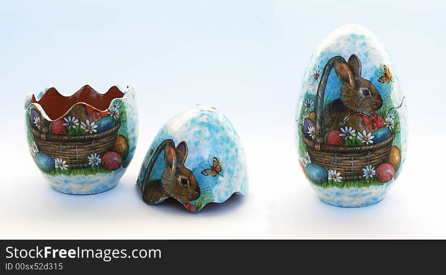 An Easter clay egg that can be opened with a rabbit decoupage. An Easter clay egg that can be opened with a rabbit decoupage