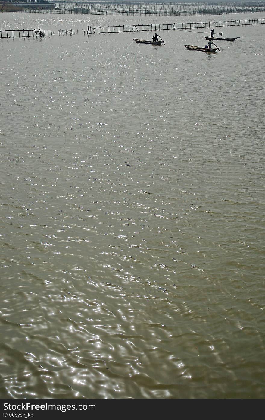 Fishing in a reservoir