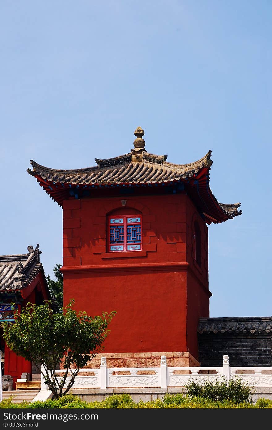 Is located Shandong the Chin Shihhuang temple construction