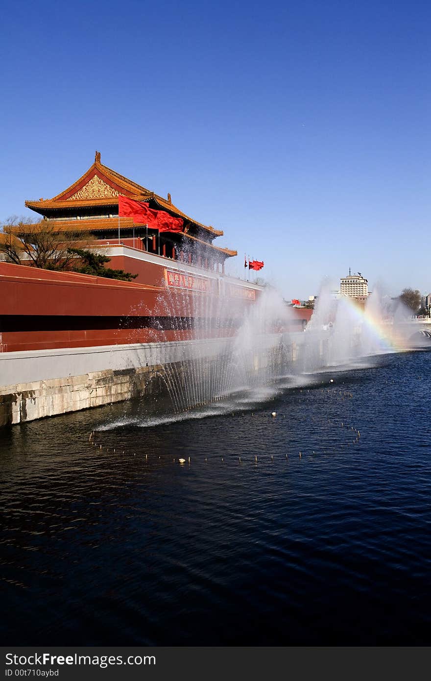 Tian'anmen Square is one of the largest city squares in the world. It is situated in the heart of Beijing. Tian'anmen was built in 1417 and was the entrance gate to the Forbidden City. Now the square stretches 880 meters from north to south and 500 meters from east to west. The total area is 440,000 square meters. That's about the size of 60 soccer fields, spacious enough to accommodate half a million people. Tian'anmen Square is one of the largest city squares in the world. It is situated in the heart of Beijing. Tian'anmen was built in 1417 and was the entrance gate to the Forbidden City. Now the square stretches 880 meters from north to south and 500 meters from east to west. The total area is 440,000 square meters. That's about the size of 60 soccer fields, spacious enough to accommodate half a million people.