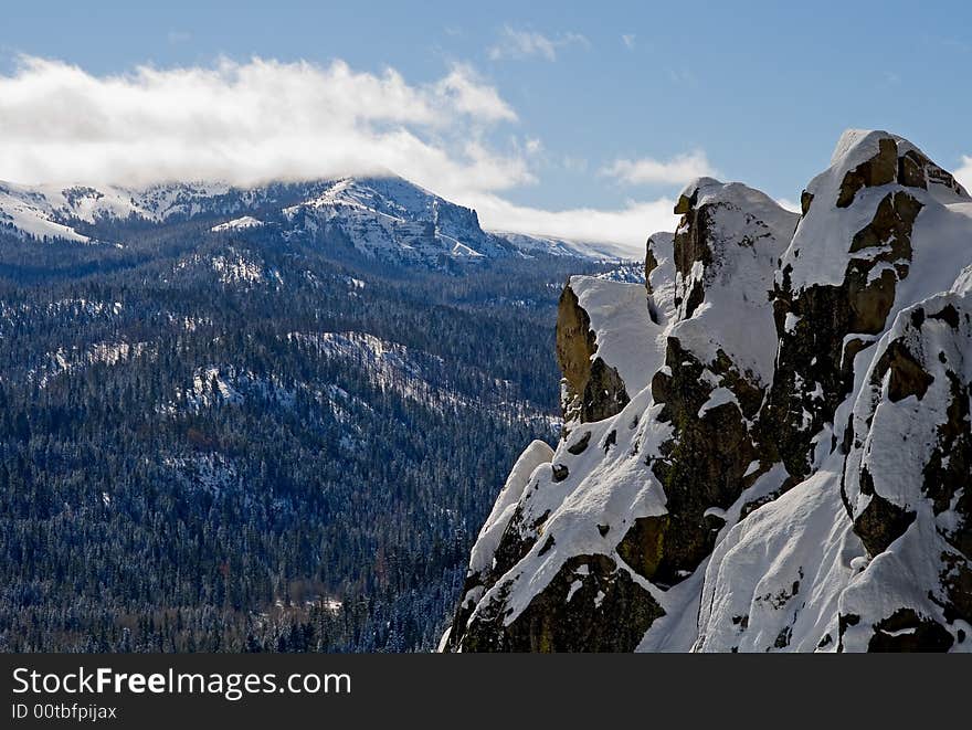 Snowy mountains near Lake Tahoe