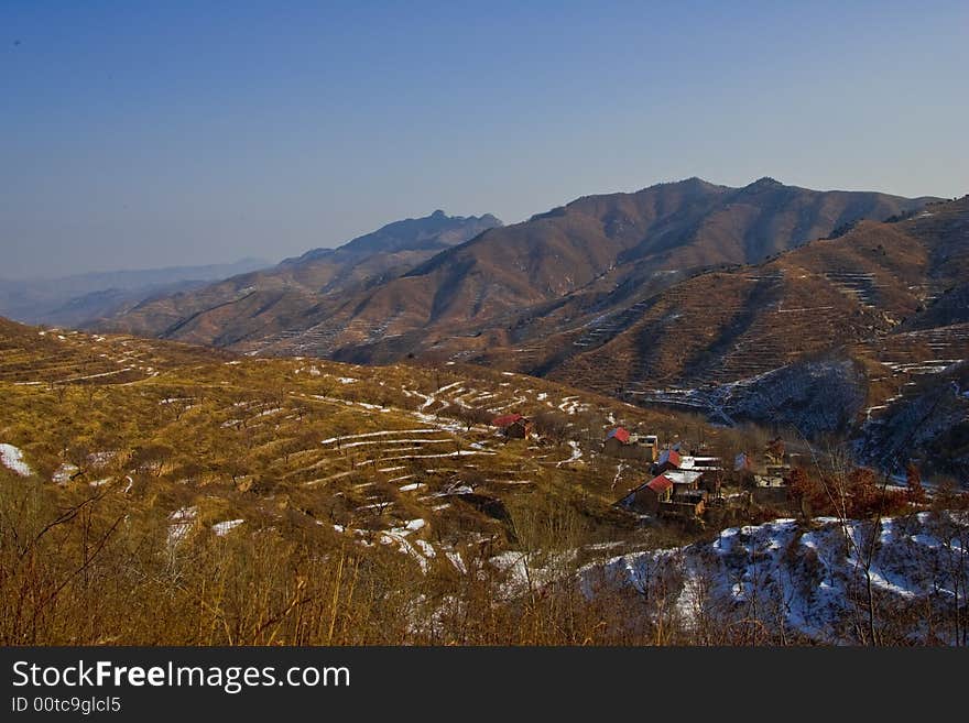 In the southern of Jinan, Shandong, China PR, there are many mountain residences in the deep valley. There life is difficulty. In the southern of Jinan, Shandong, China PR, there are many mountain residences in the deep valley. There life is difficulty.