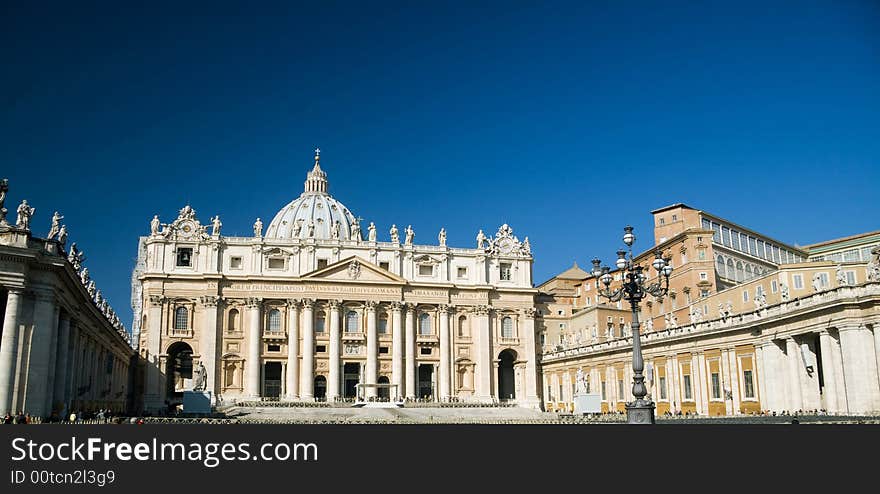 St-Peters Piazza on a beautiful morning