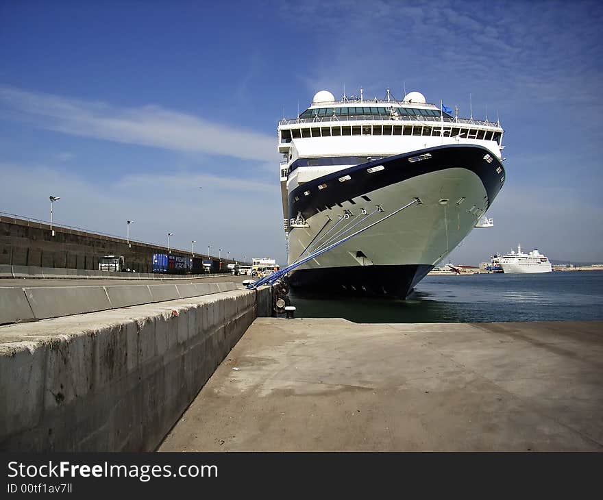 Giant Cruise Ship