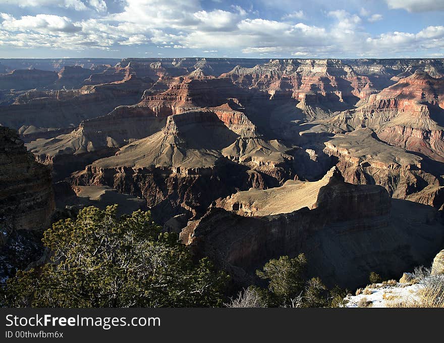 This was a mid afternoon shot of the Grand Canyon in winter. This was a mid afternoon shot of the Grand Canyon in winter.