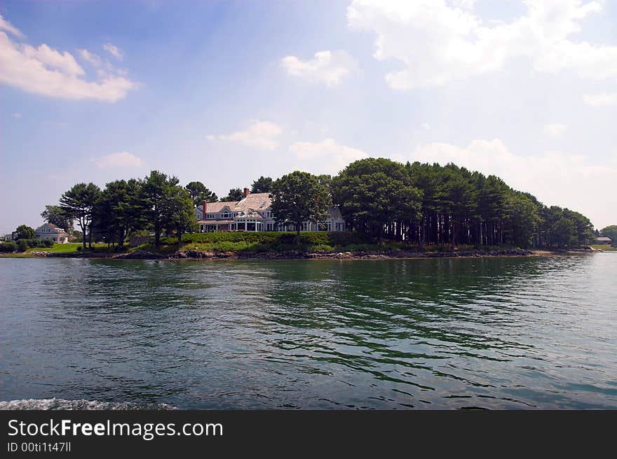 Island on the ocean in portsmouth, maine