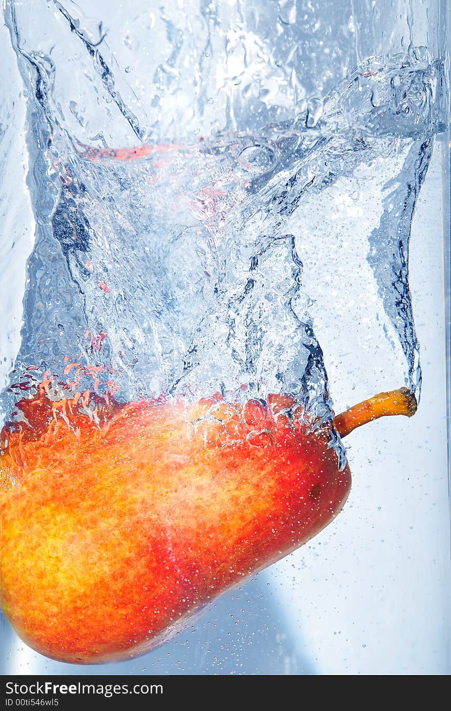 Splashing Pear