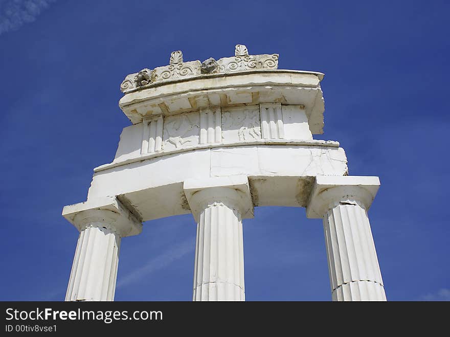 A photo of Greek architecture with white marble