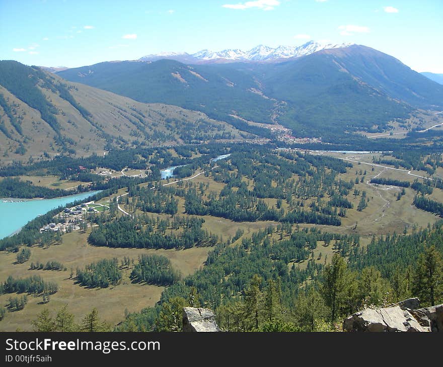 River, plains and mountains in Xing Jiang03