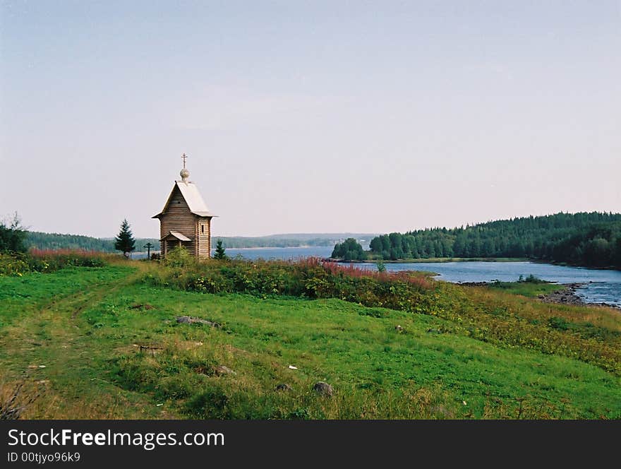 The thrown village of 13 centuries by the White sea