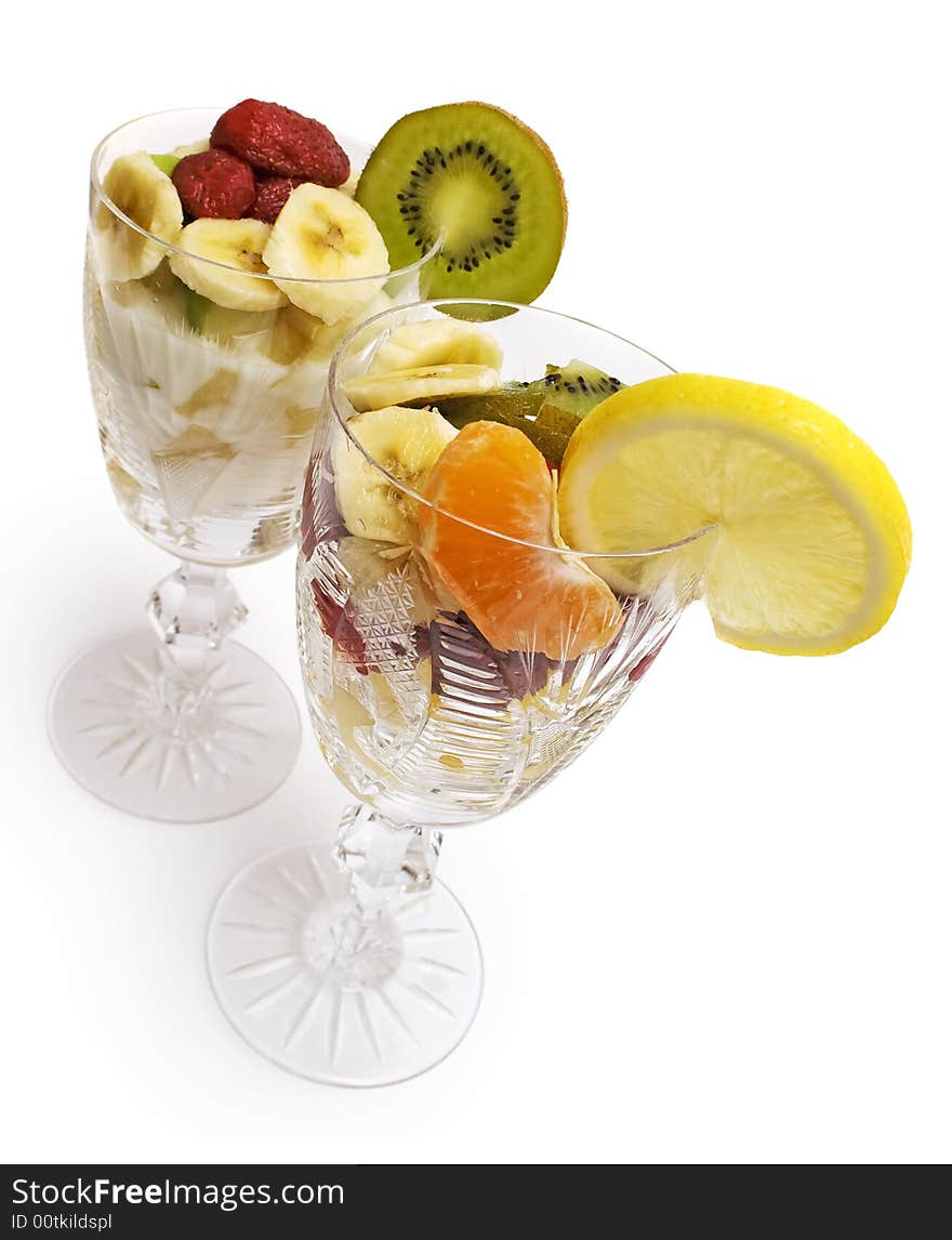 Fruits salad in the cups