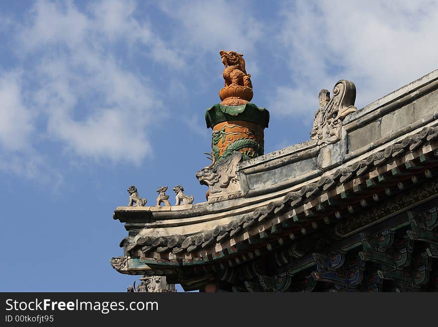 Chinese dragon on roof in temple