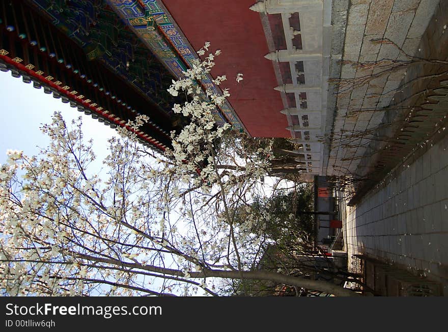 Beijing tourist attractions Huairou Gongluoshi temple. Beijing tourist attractions Huairou Gongluoshi temple