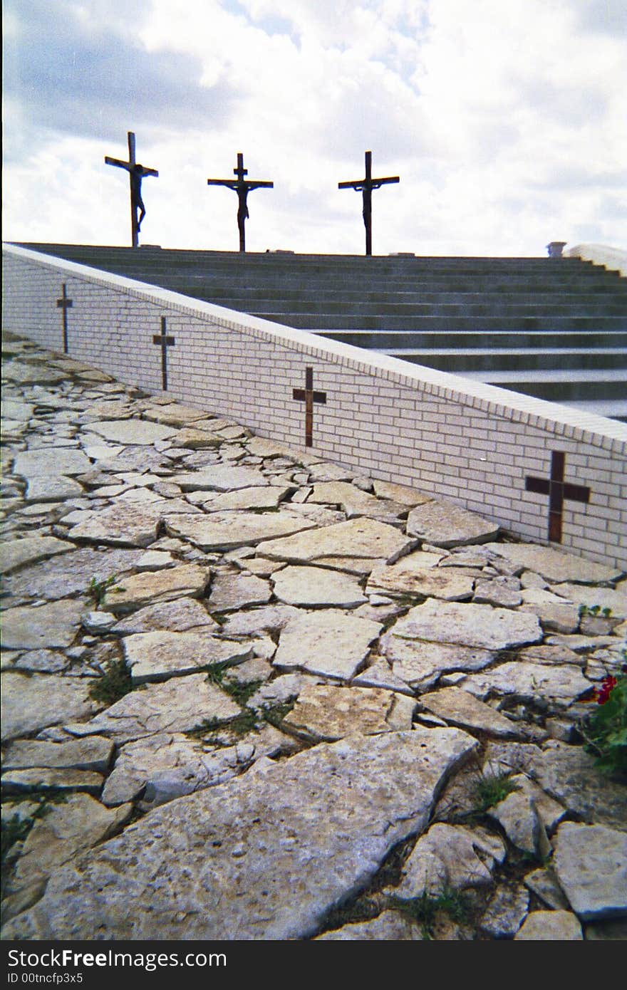 3 cross statues jesus thieves. 3 cross statues jesus thieves