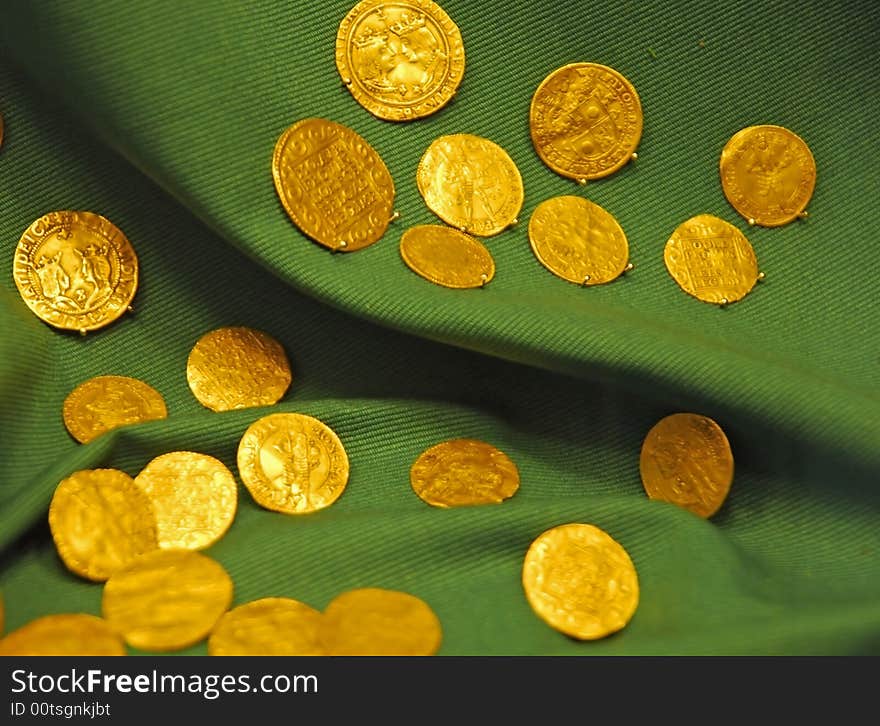 Polish and German gold coins from Thorn city. Polish and German gold coins from Thorn city.