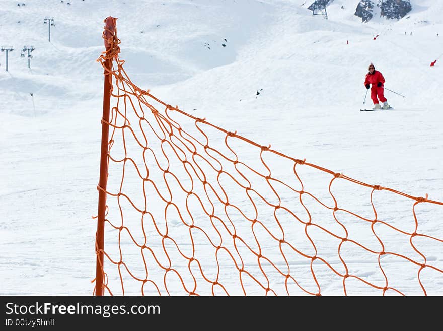 Ski slope fence