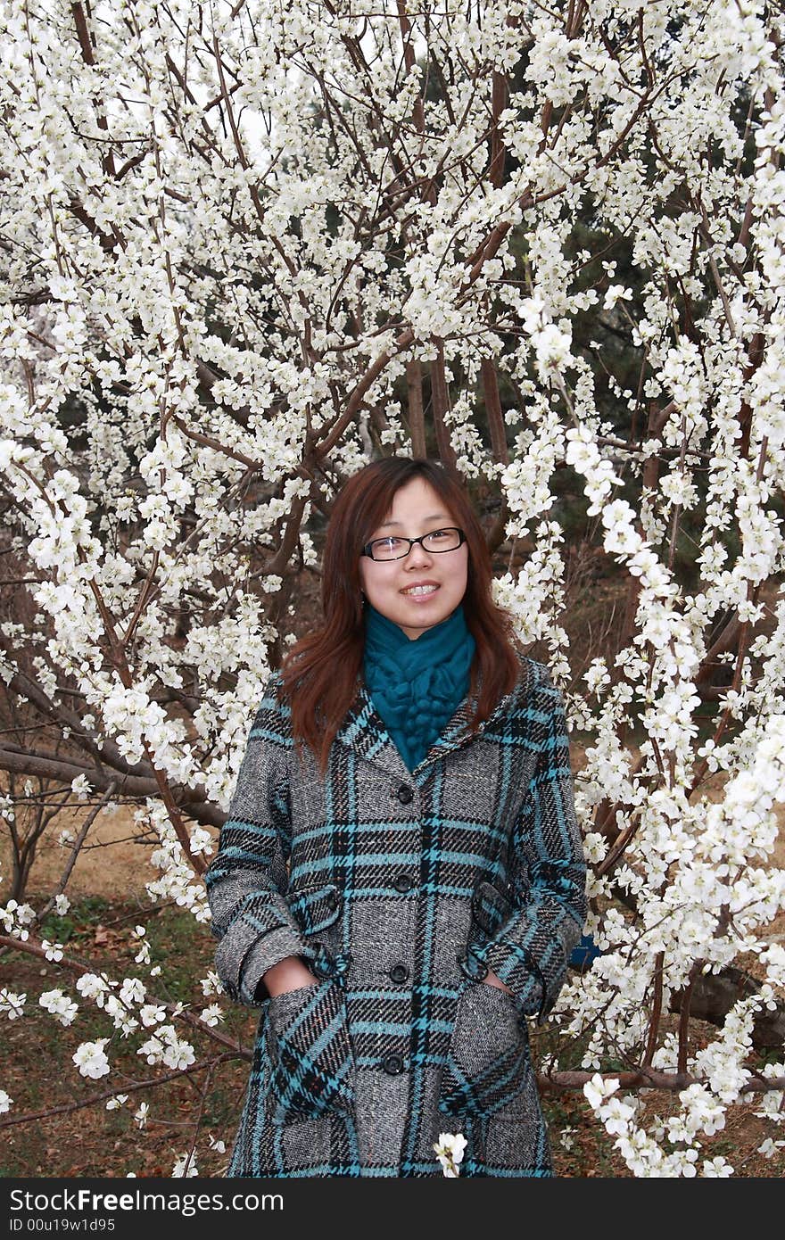 A chinese girl by the lake