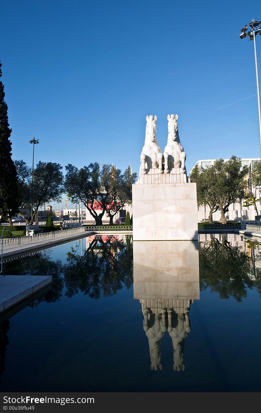 Concrete statue depicting two horses at the Empire Square / Lisbon. Concrete statue depicting two horses at the Empire Square / Lisbon