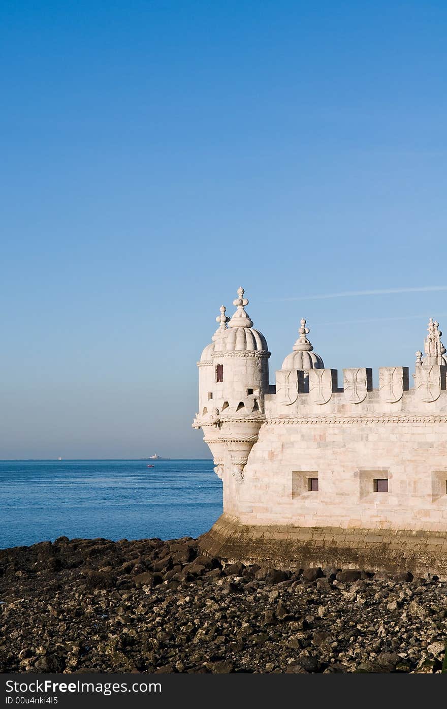 Torre de Bel�m is one of the most important monument of the city of lisbon, situated near the tagus river. Torre de Bel�m is one of the most important monument of the city of lisbon, situated near the tagus river