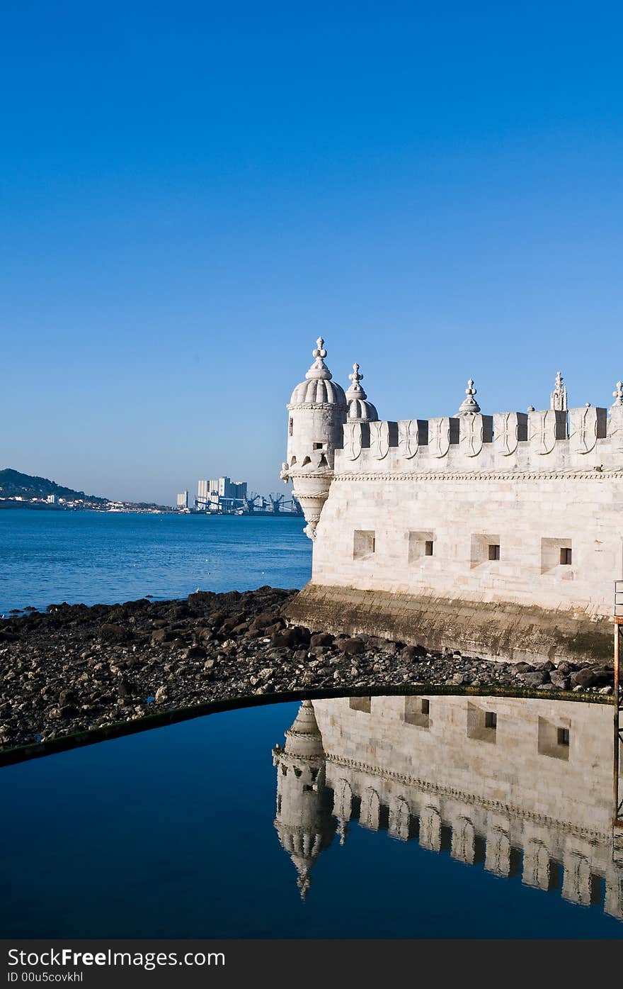 Torre de Bel�m is one of the most important monument of the city of lisbon, situated near the tagus river. Torre de Bel�m is one of the most important monument of the city of lisbon, situated near the tagus river