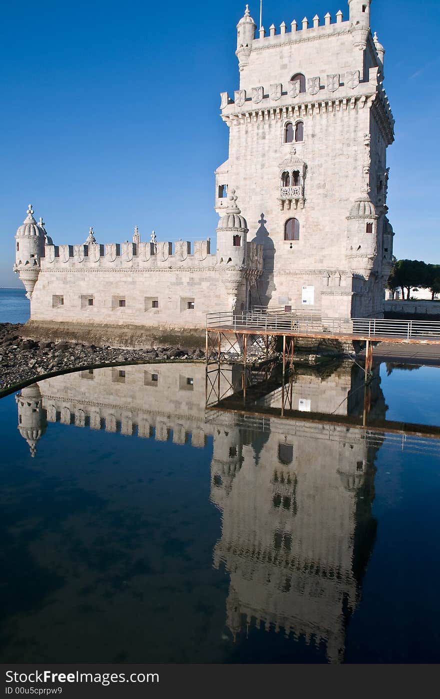 Torre de Bel�m is one of the most important monument of the city of lisbon, situated near the tagus river. Torre de Bel�m is one of the most important monument of the city of lisbon, situated near the tagus river