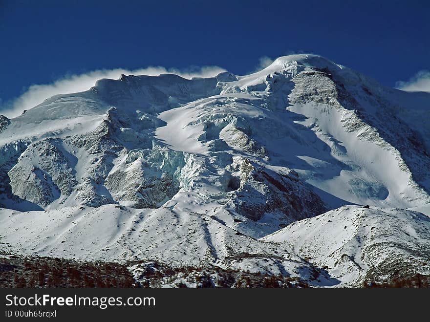 Zhara Mysterious And Majestic Peak