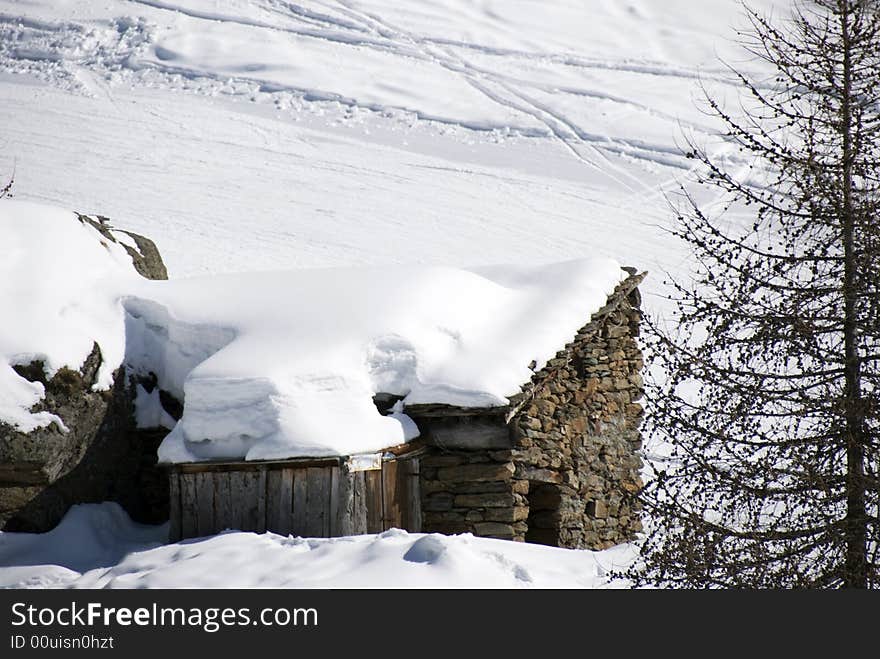 Chalet between the snowy italian Alps. Chalet between the snowy italian Alps