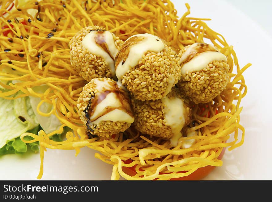 Fried meat balls in the sesame