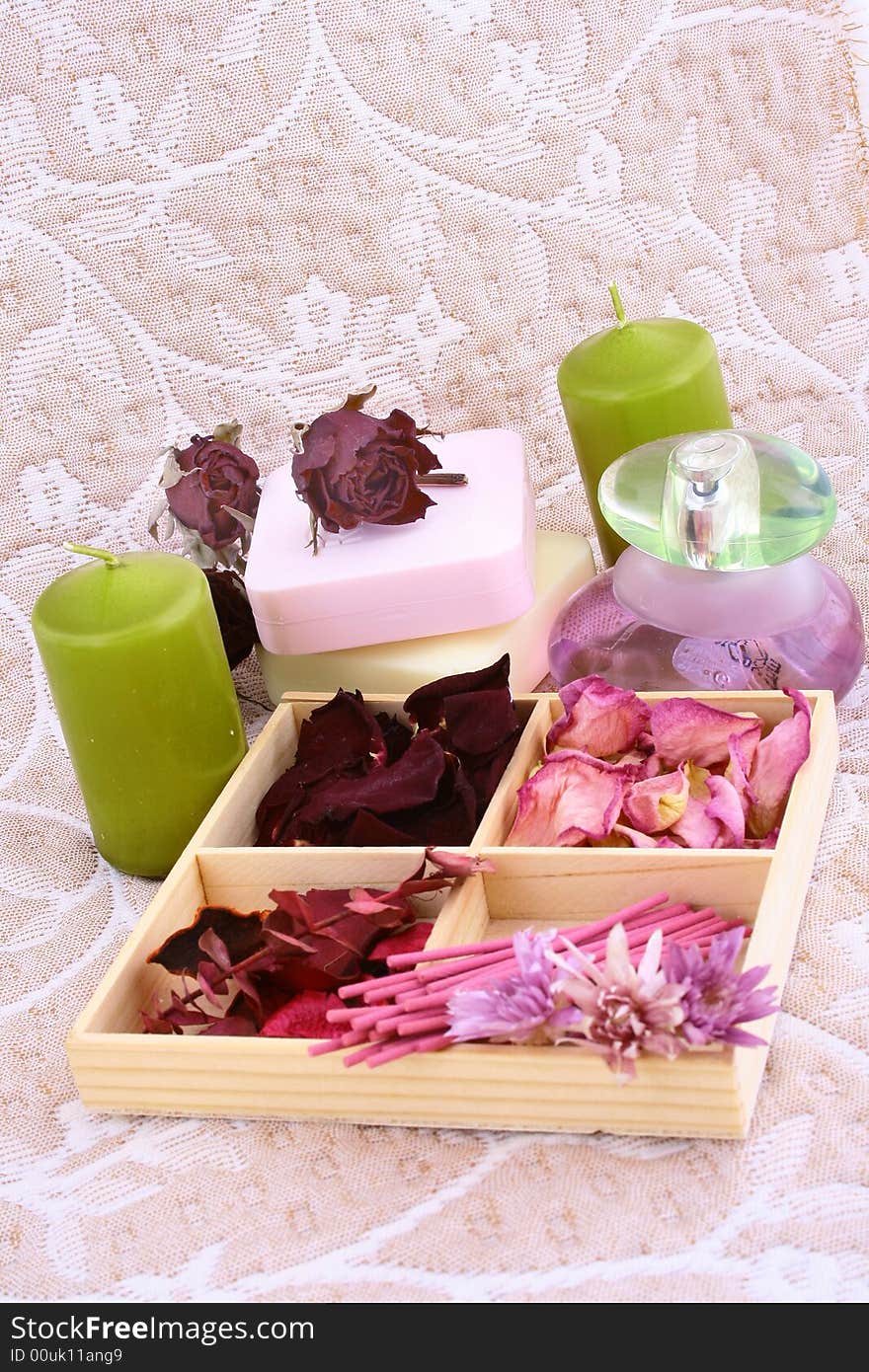 Color green and pink Spring aromatherapy