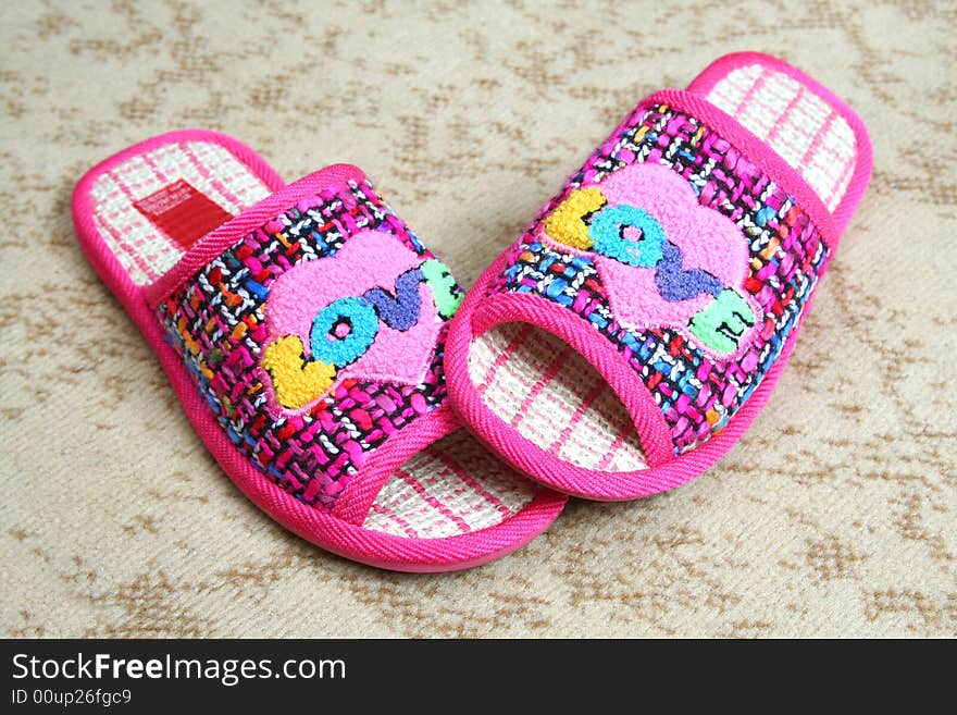 Multi-coloured slippers with heart