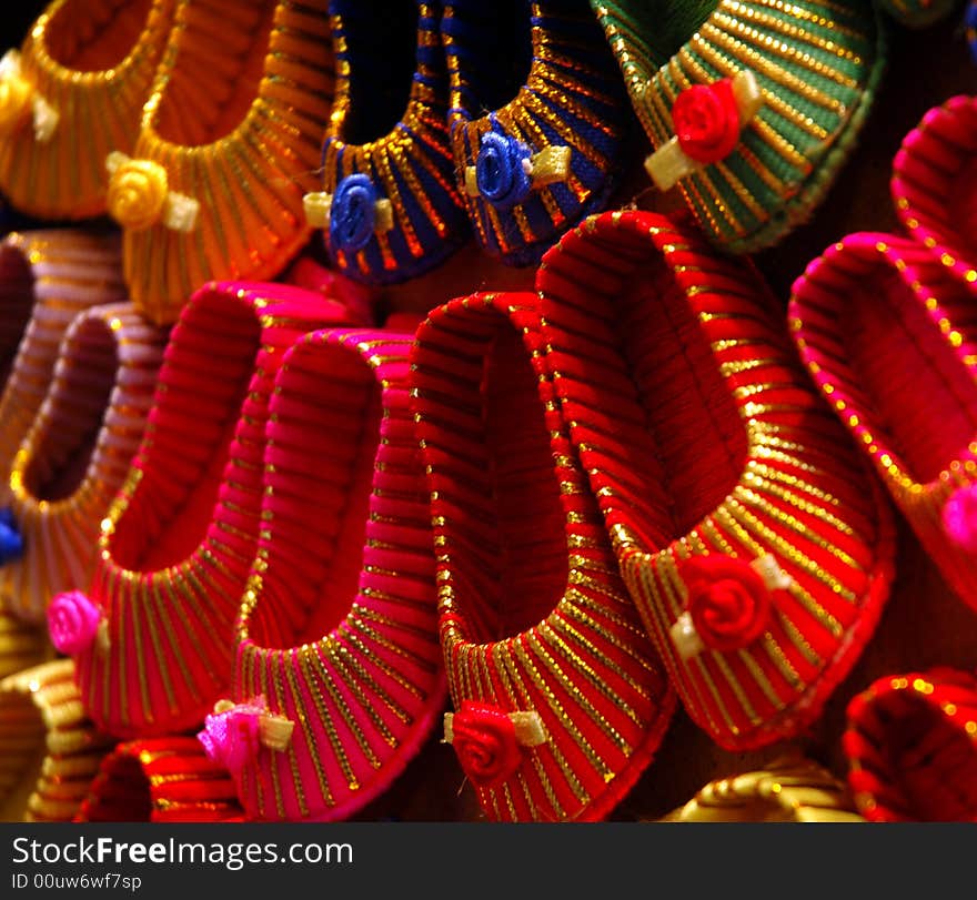 Traditional color shoes  in China