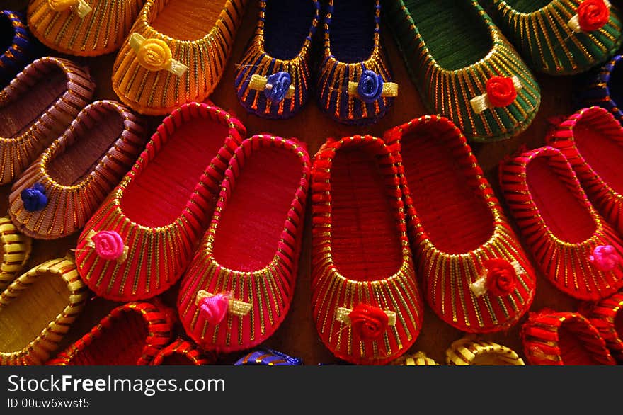 Traditional color shoes  in China