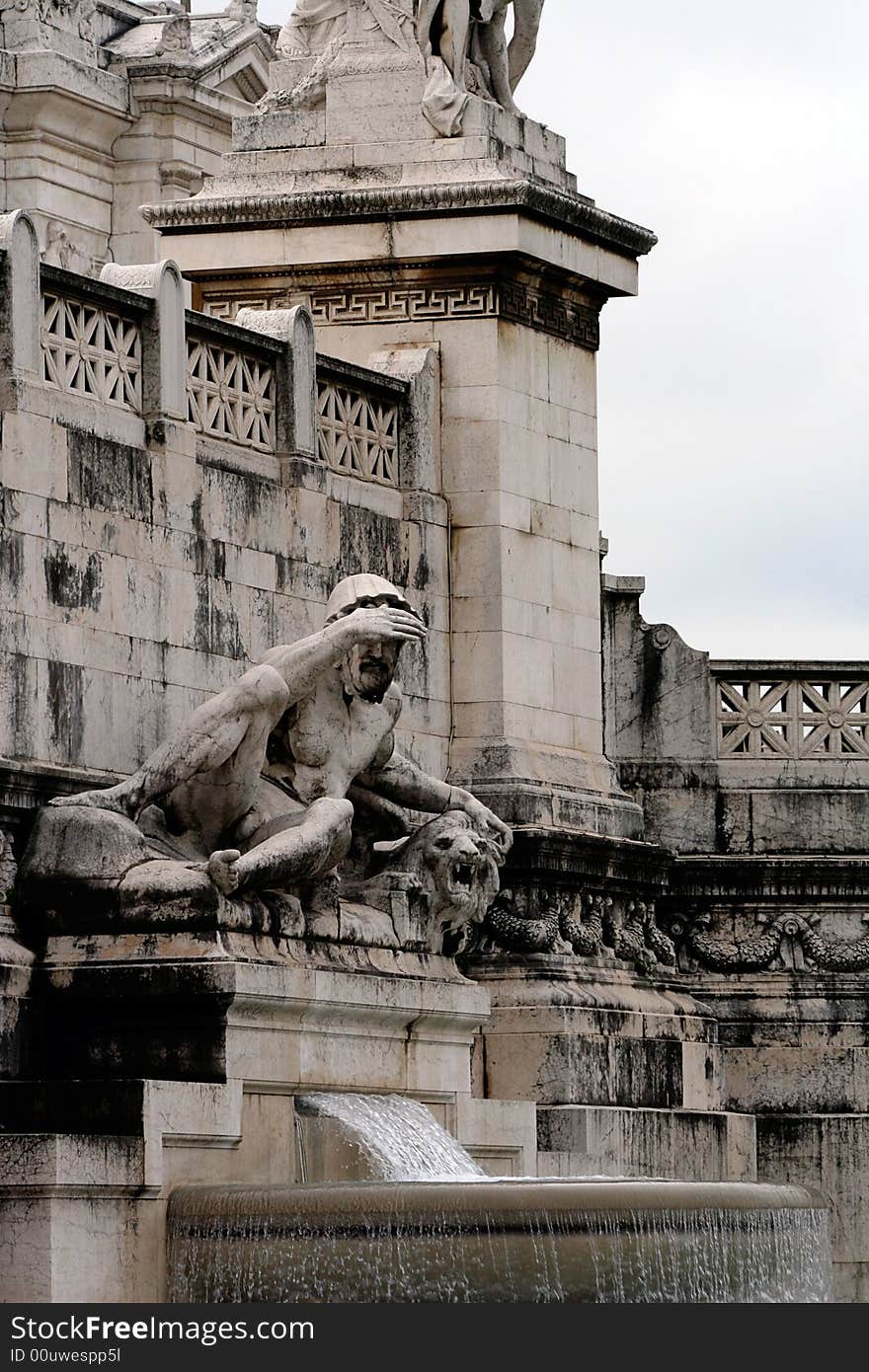 Piazza Campiodoglio Fountain