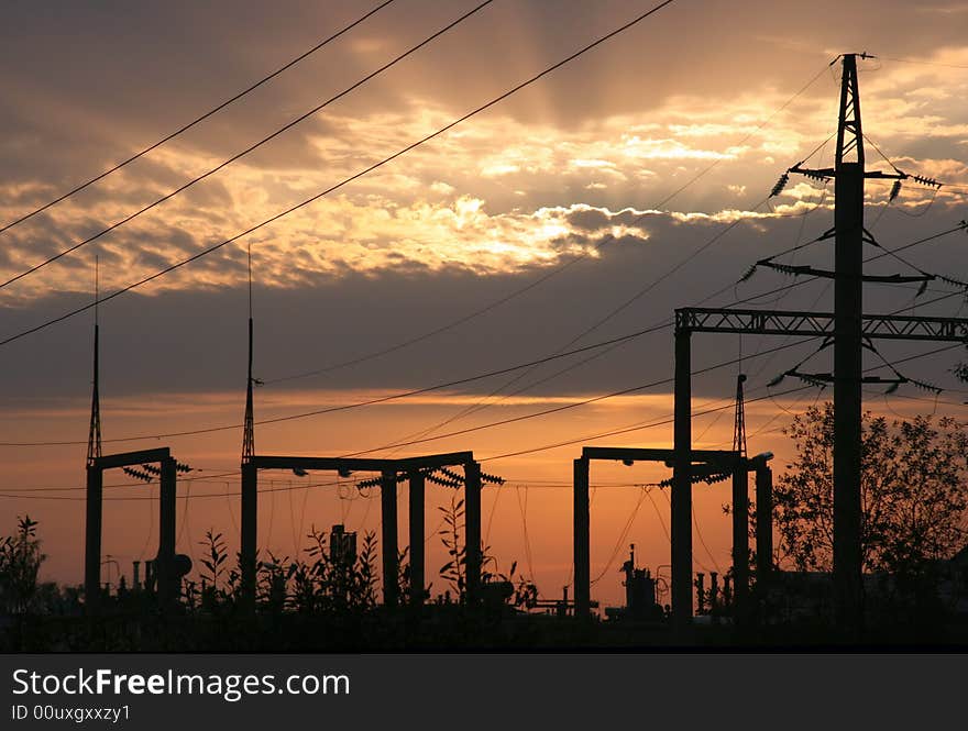 Sunrise upon a factory