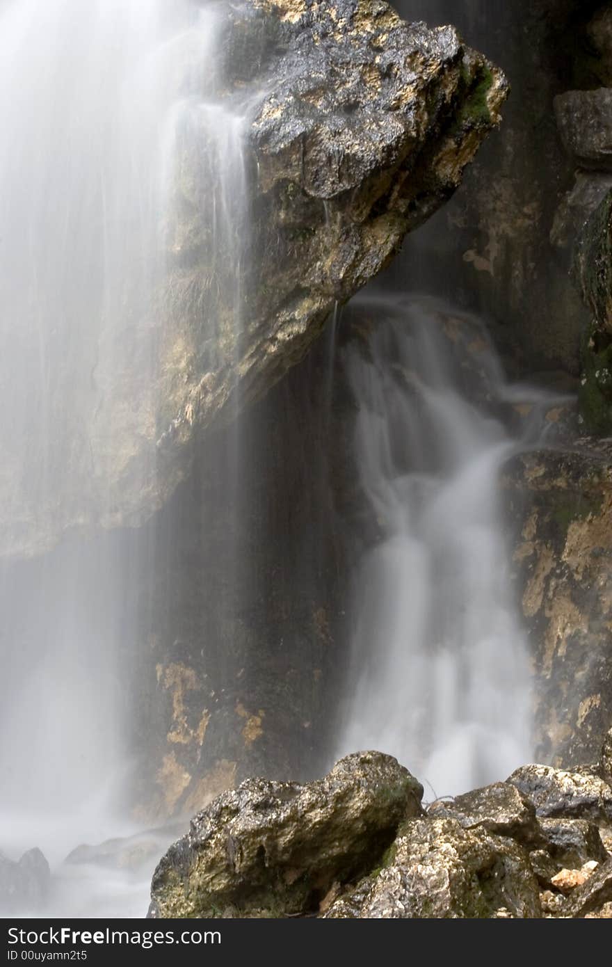 Ukraine, Crimea, waterfall su-uchhan; red caves. Ukraine, Crimea, waterfall su-uchhan; red caves.