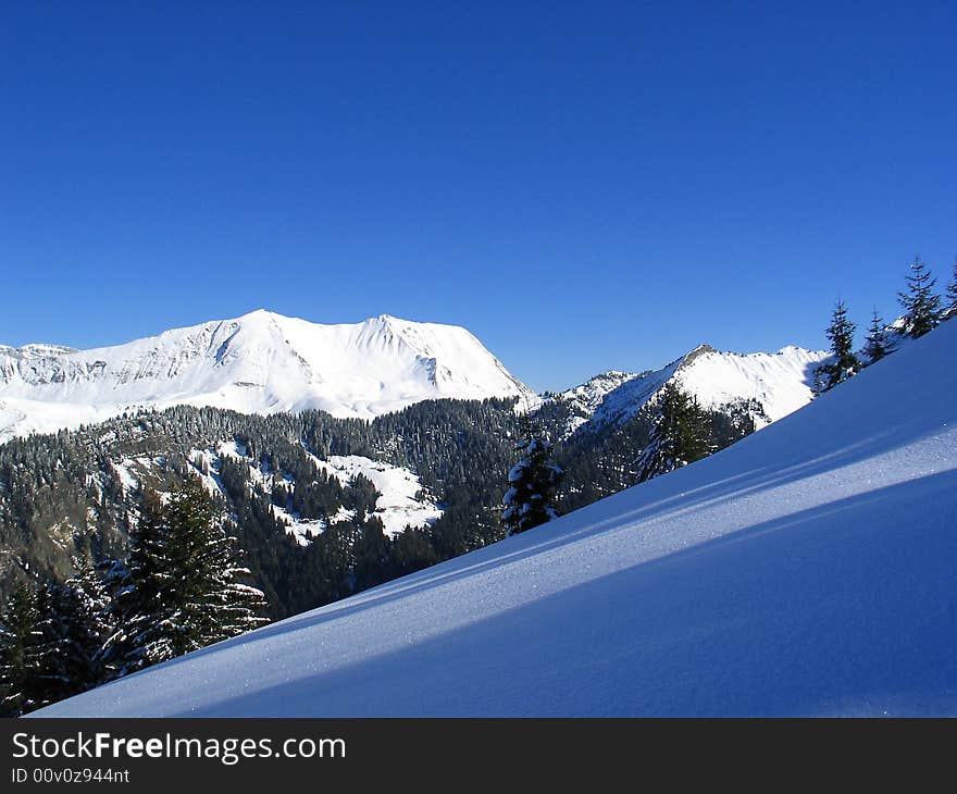 Beautiful calm  morning in the winter mountains. Beautiful calm  morning in the winter mountains