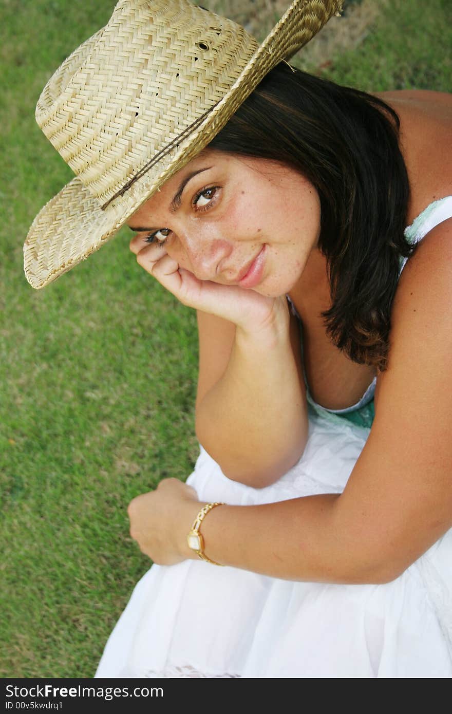 Portrait of a pretty young woman.