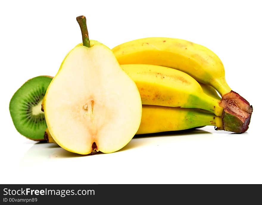 Pear, bananas and kiwi