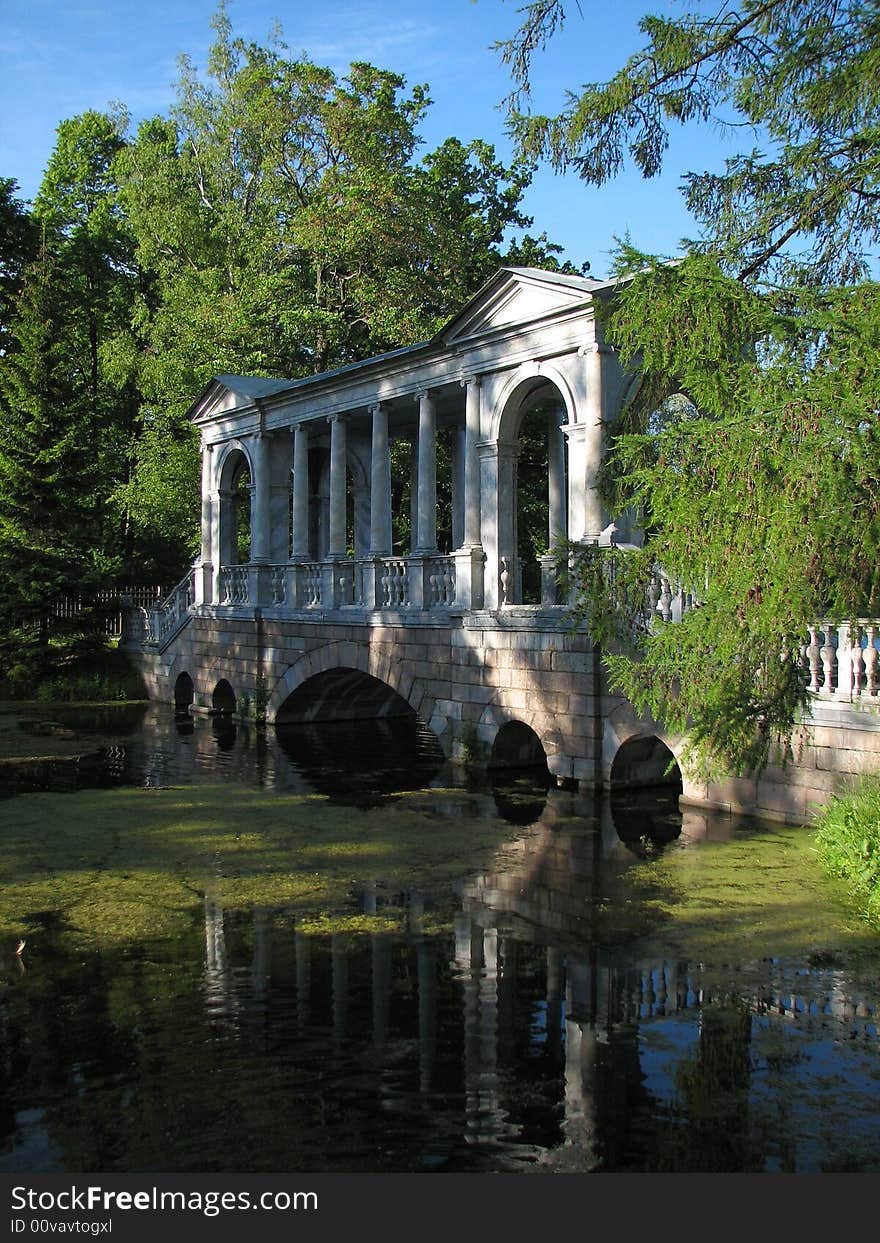 marble bridge city pushkin reflection