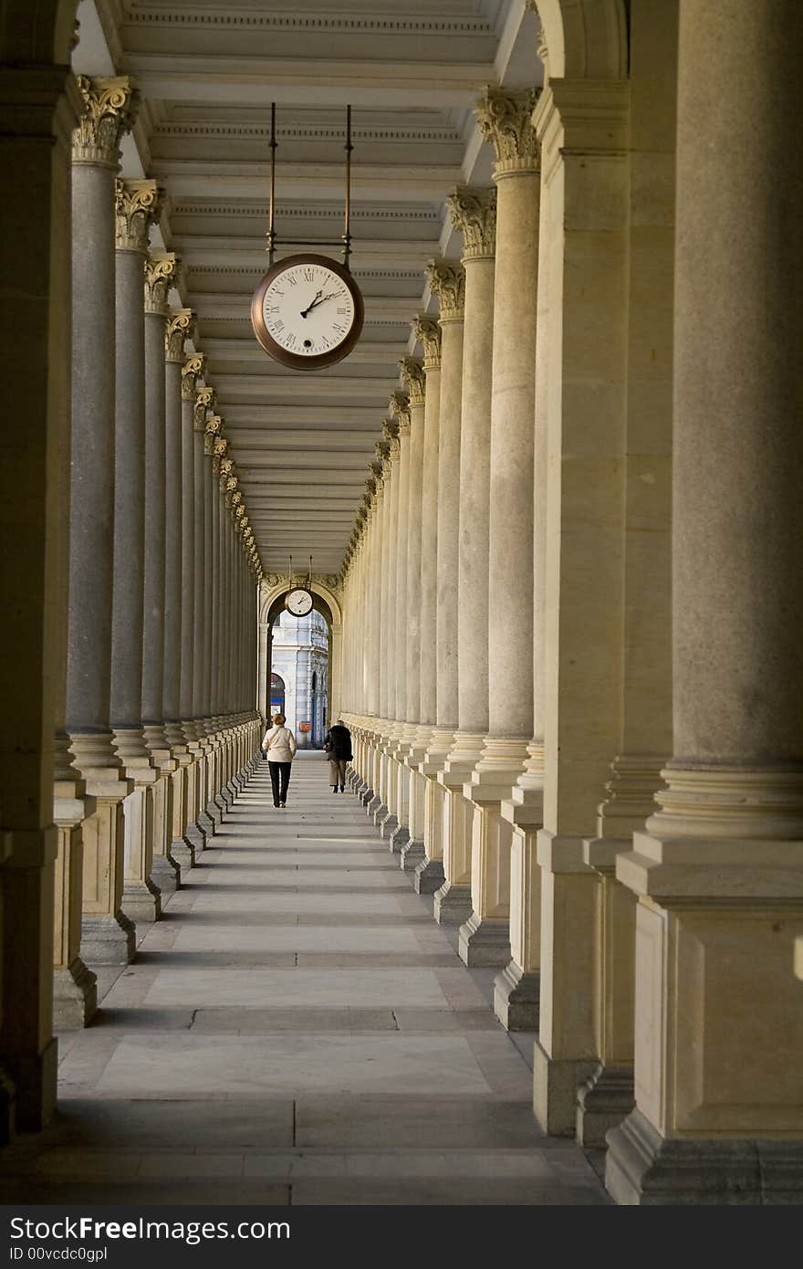 The largest, best known and most popular esplanade is Mill Colonnade.