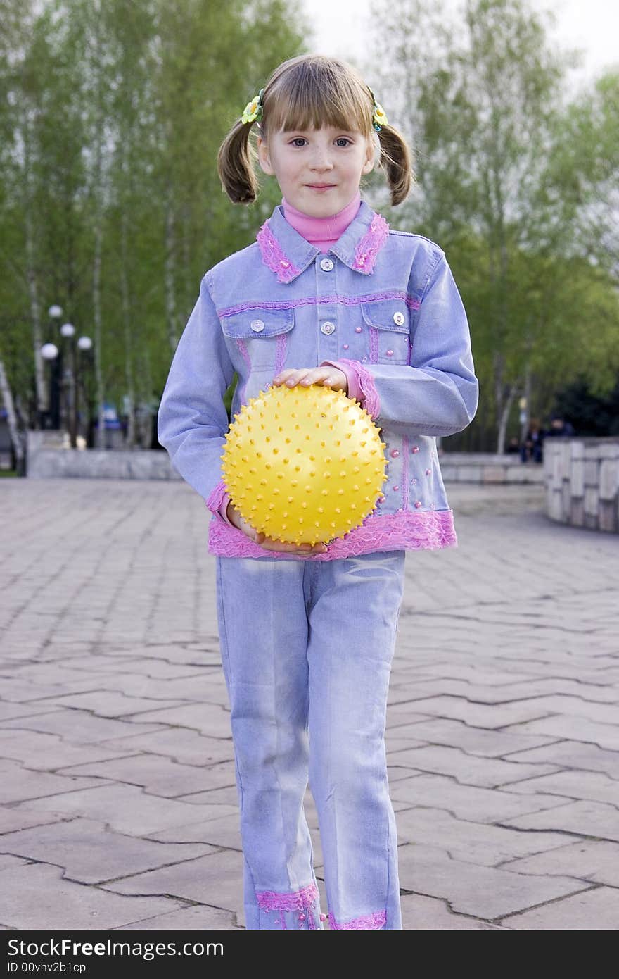 The girl plays with a ball, Krivoi Rog, Ukraine