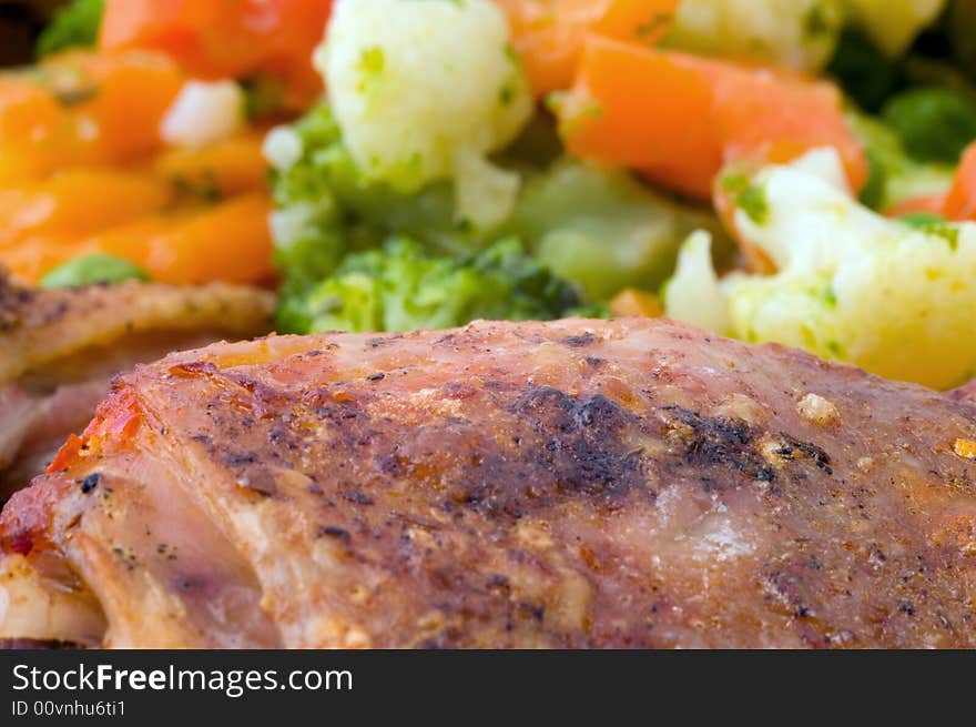 Fried chicken with steamed vegetables