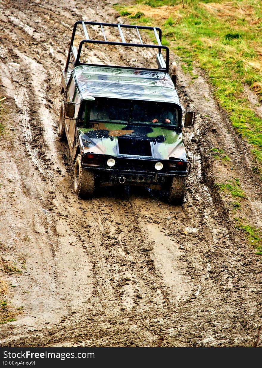 Hummer  in an Offroad Race